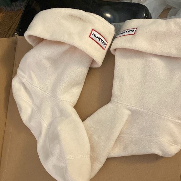 NWB Hunter Original Short Gloss Black Rain boots w/ Cream Sock Inserts - 8 - Picture 2 of 5